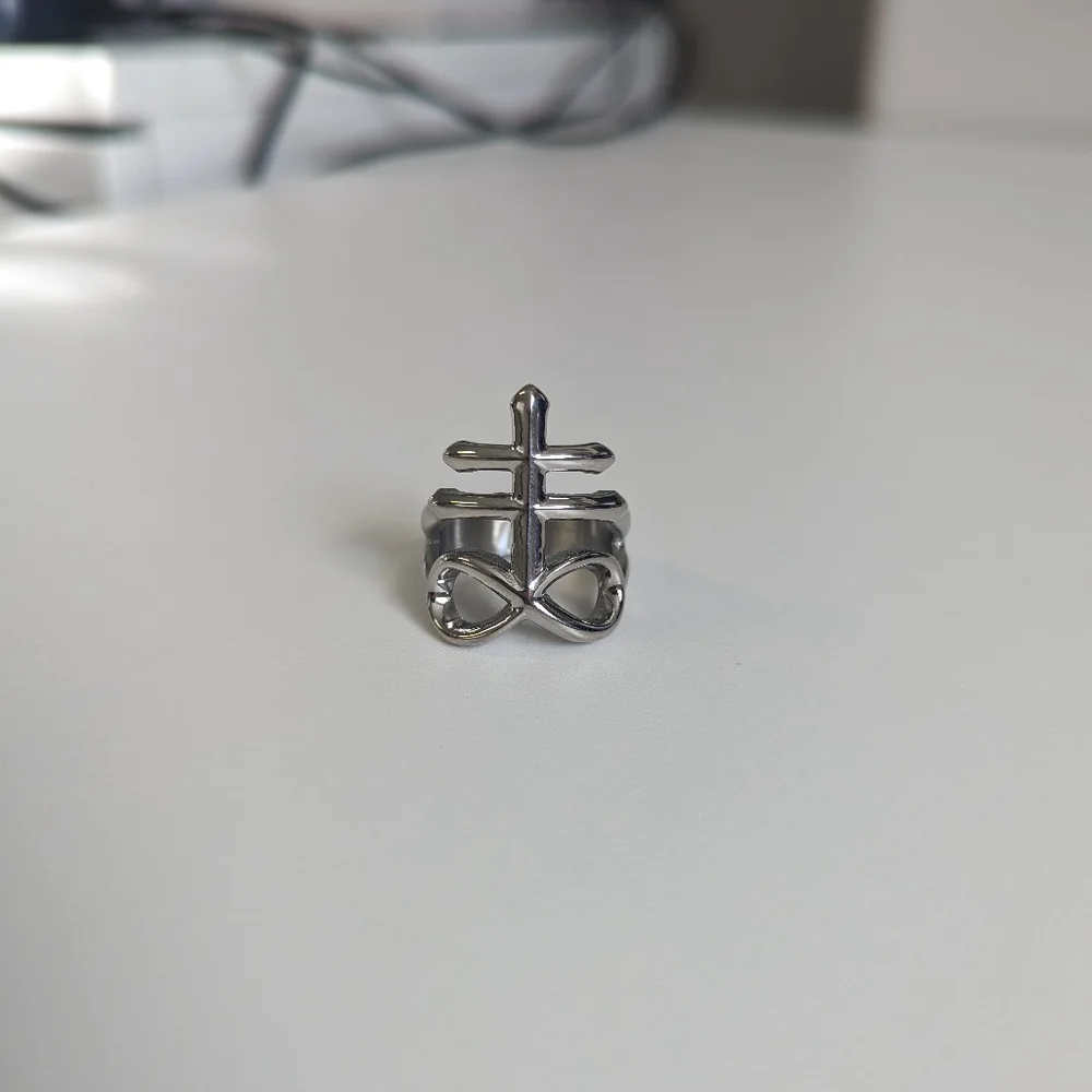 Stainless steel ring